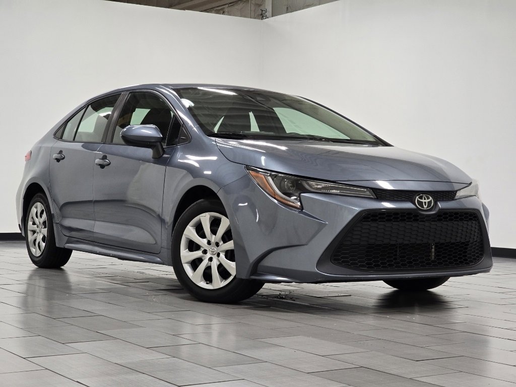 Used 2020 Toyota Corolla LE FWD image 2