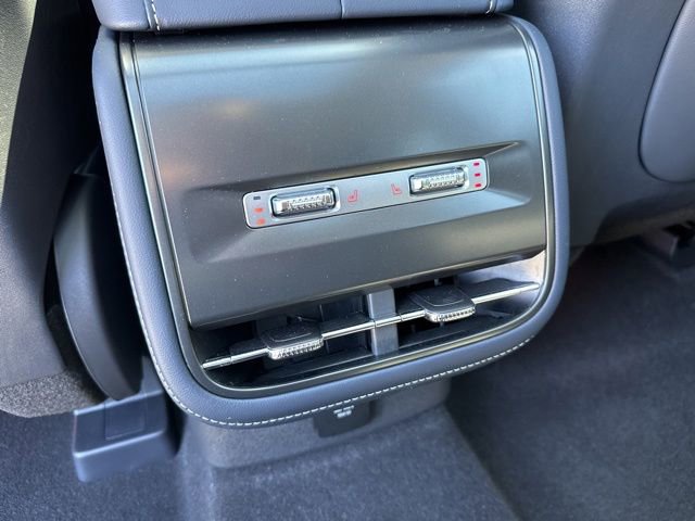 Used 2025 Lincoln Nautilus Reserve AWD/4WD image 13