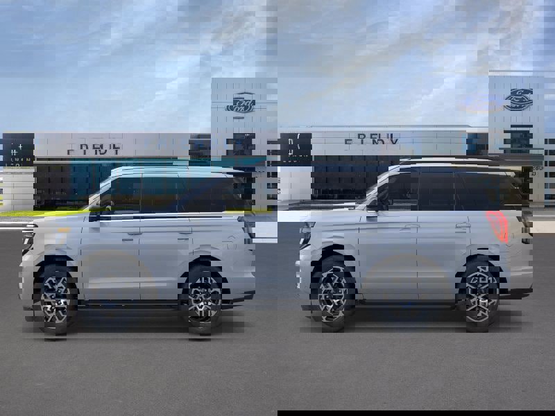 New 2026 Ford Expedition Active AWD/4WD image 3
