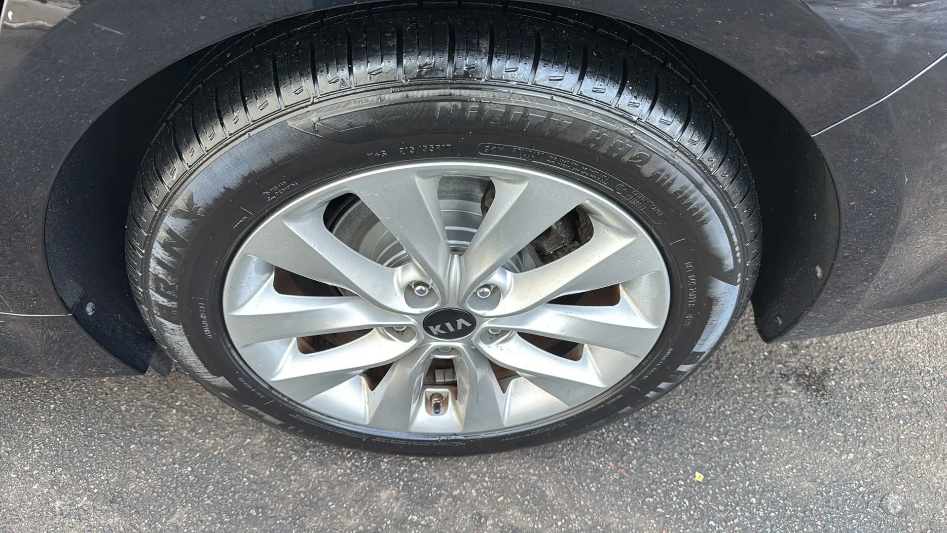 Used 2018 Kia Optima S w/ Panoramic Sunroof Package image 9