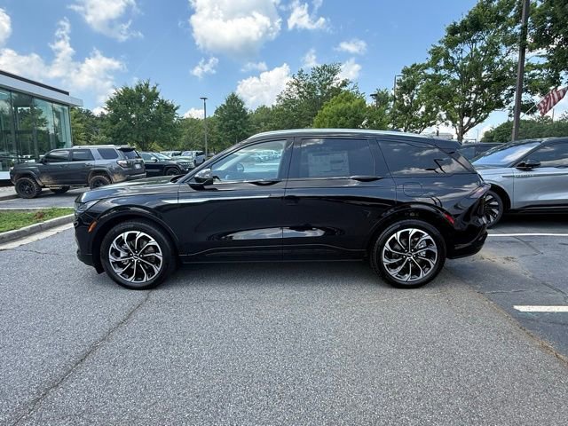 New 2025 Lincoln Nautilus Reserve image 3