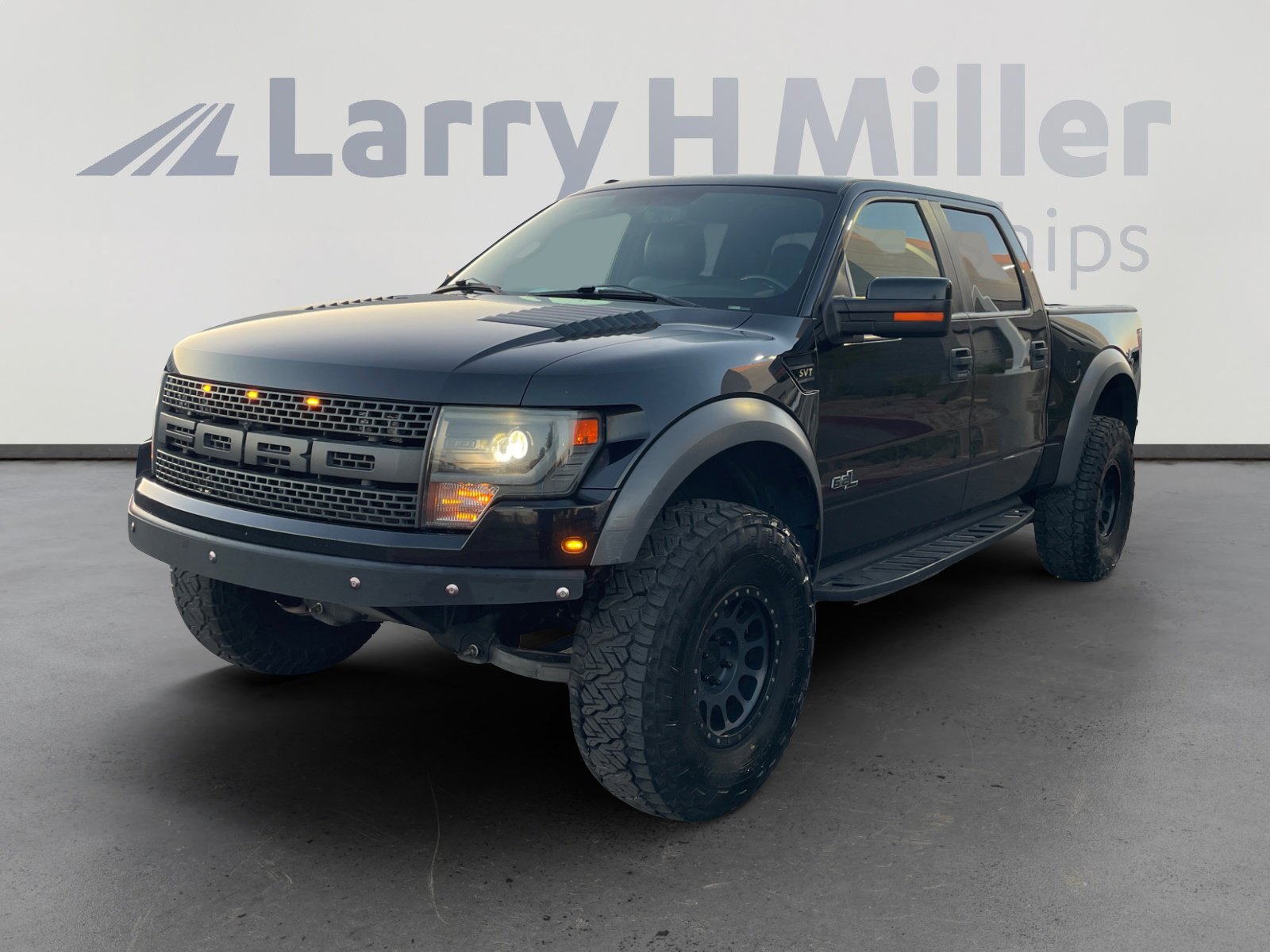 Used 2014 Ford F150 Raptor w/ Equipment Group 801A Luxury AWD/4WD image 1