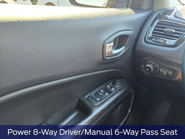 Used 2021 Jeep Compass Latitude AWD/4WD image 33