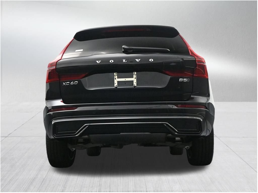 New 2026 Volvo XC60 B5 Plus AWD/4WD image 24