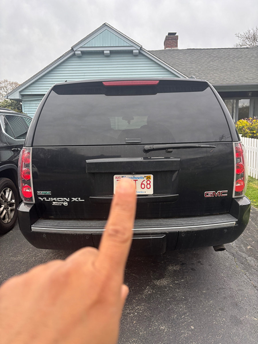 Used 2011 GMC Yukon XL Denali AWD/4WD image 3