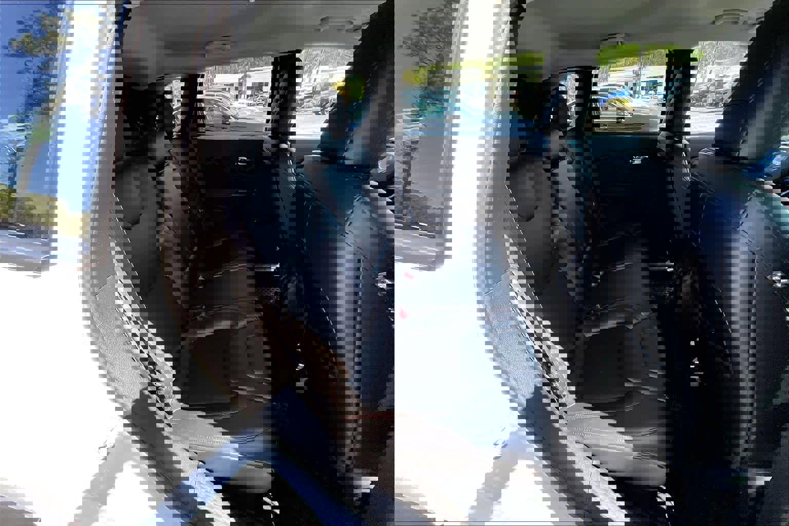 Used 2020 Jeep Cherokee Trailhawk w/ Cold Weather Group image 20