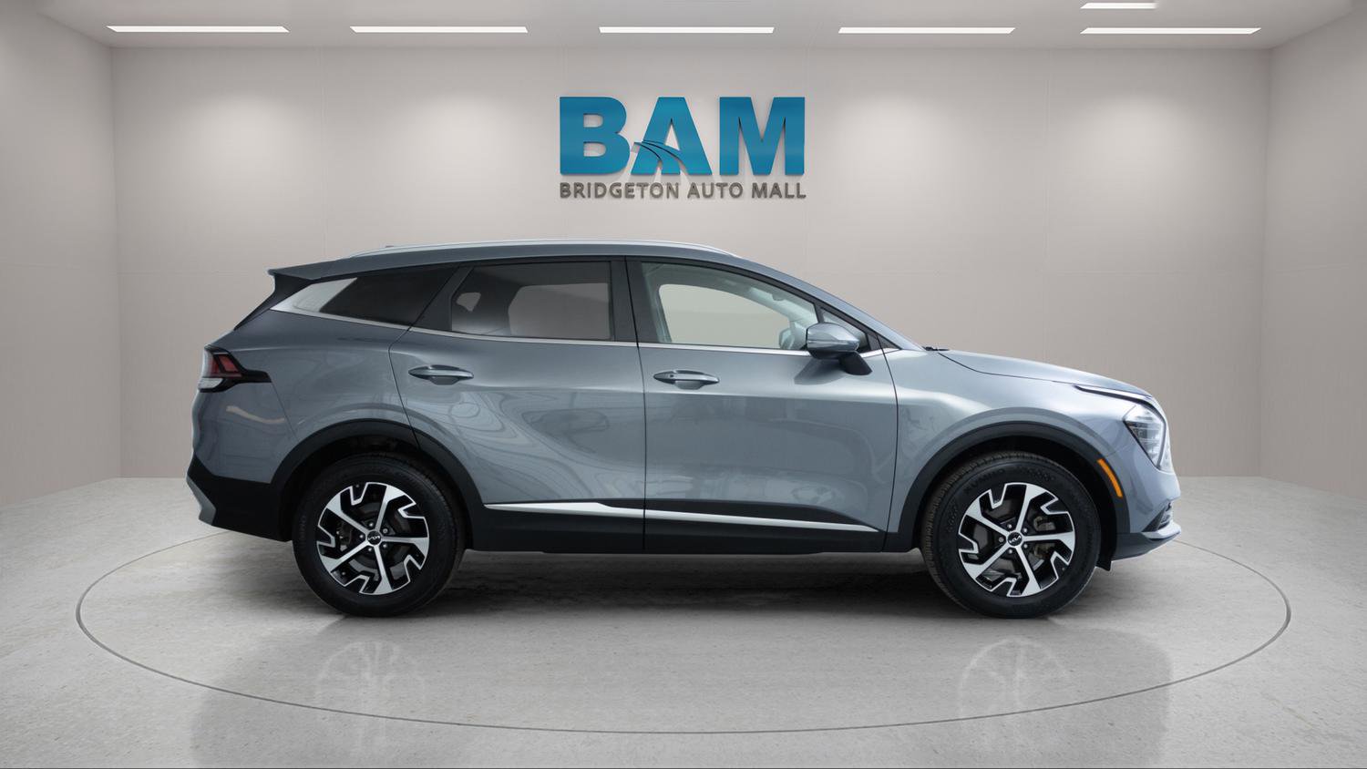 Used 2024 Kia Sportage EX AWD/4WD image 8