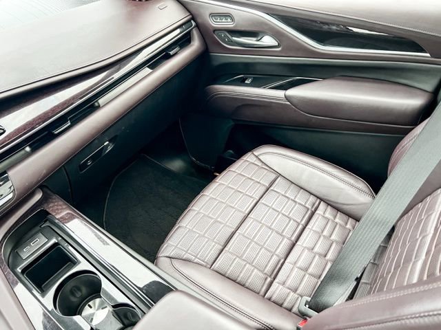 Used 2021 Cadillac Escalade Premium Luxury Platinum image 14