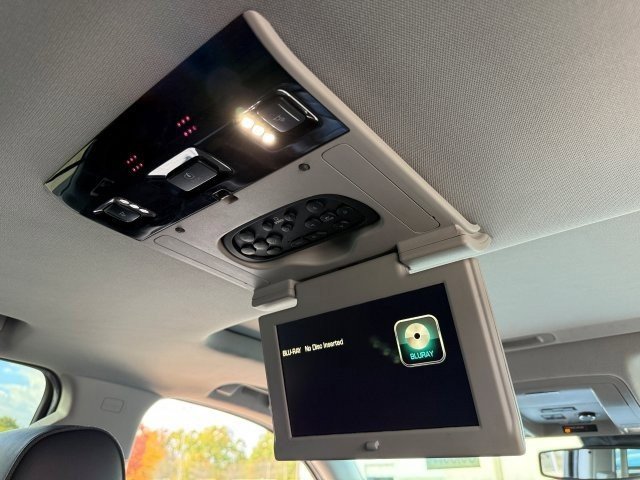 Used 2017 GMC Yukon Denali w/ Open Road Package image 25