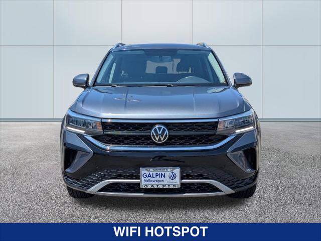 Certified 2022 Volkswagen Taos SE FWD image 8