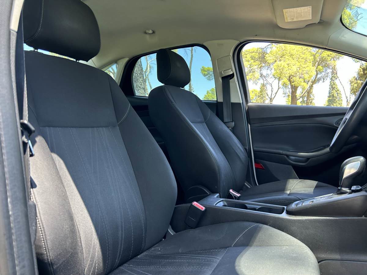 Used 2017 Ford Focus S image 25