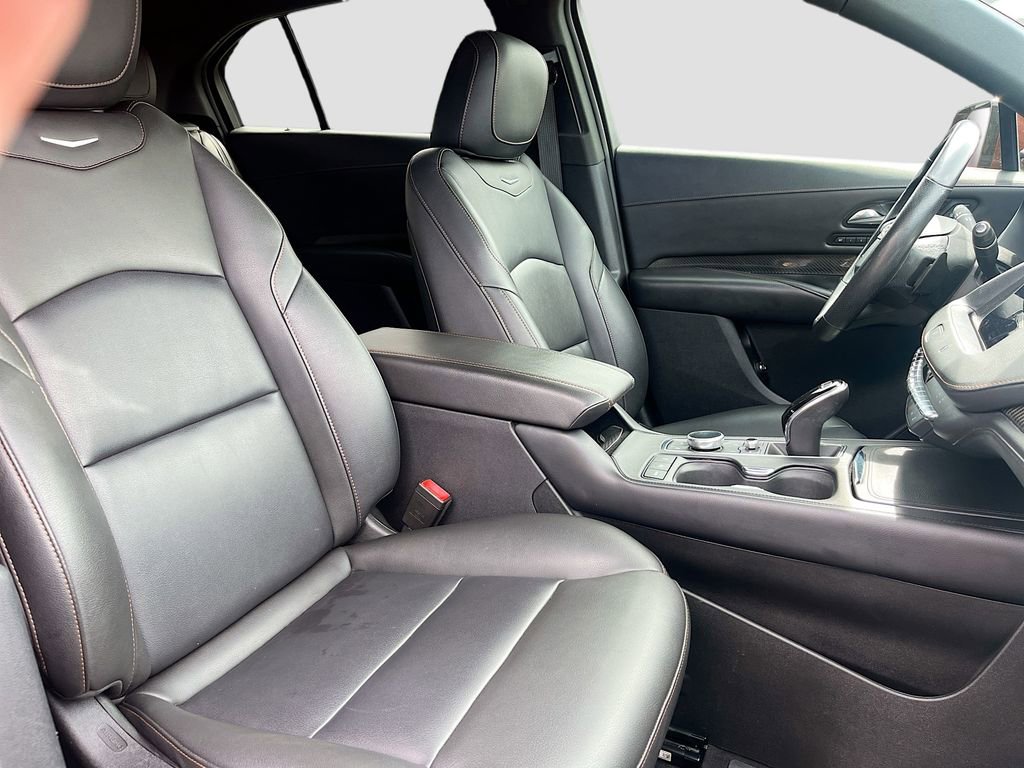Used 2021 Cadillac XT4 Sport w/ Cold Weather Package FWD image 27