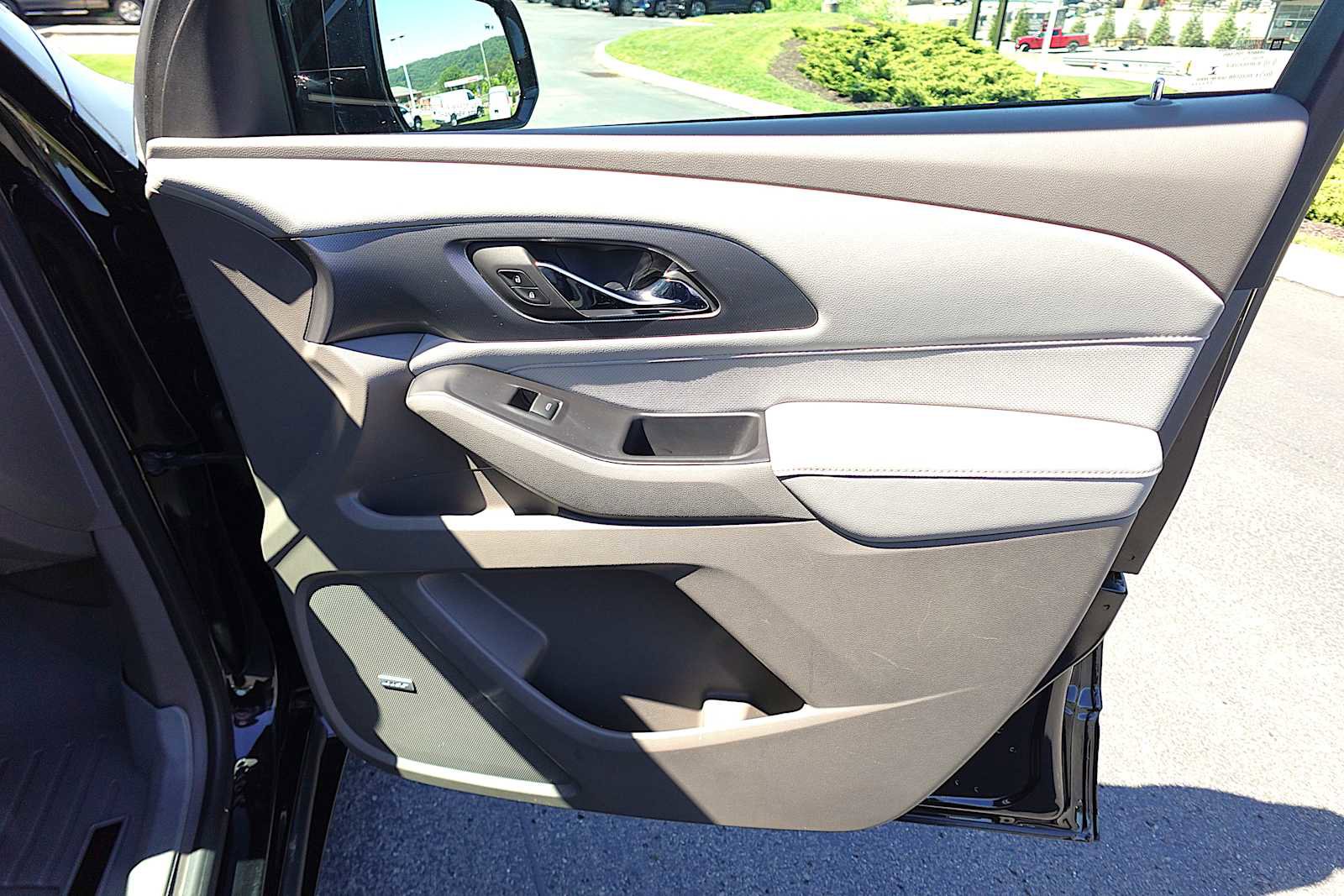 Used 2018 Chevrolet Traverse Premier AWD/4WD image 30