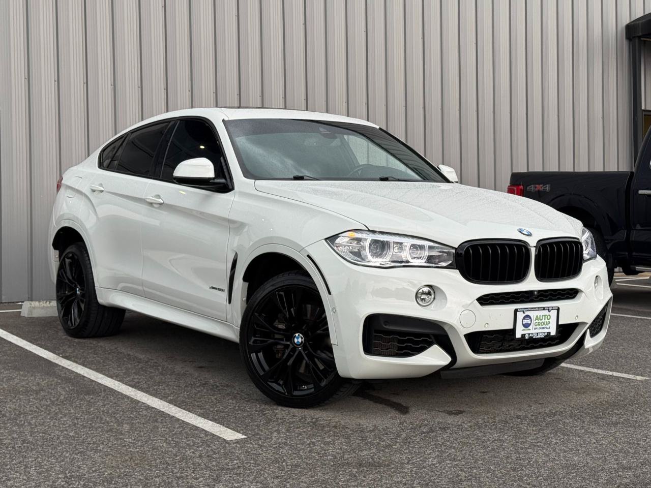 Used 2019 BMW X6 xDrive50i w/ M Sport Package AWD/4WD image 3