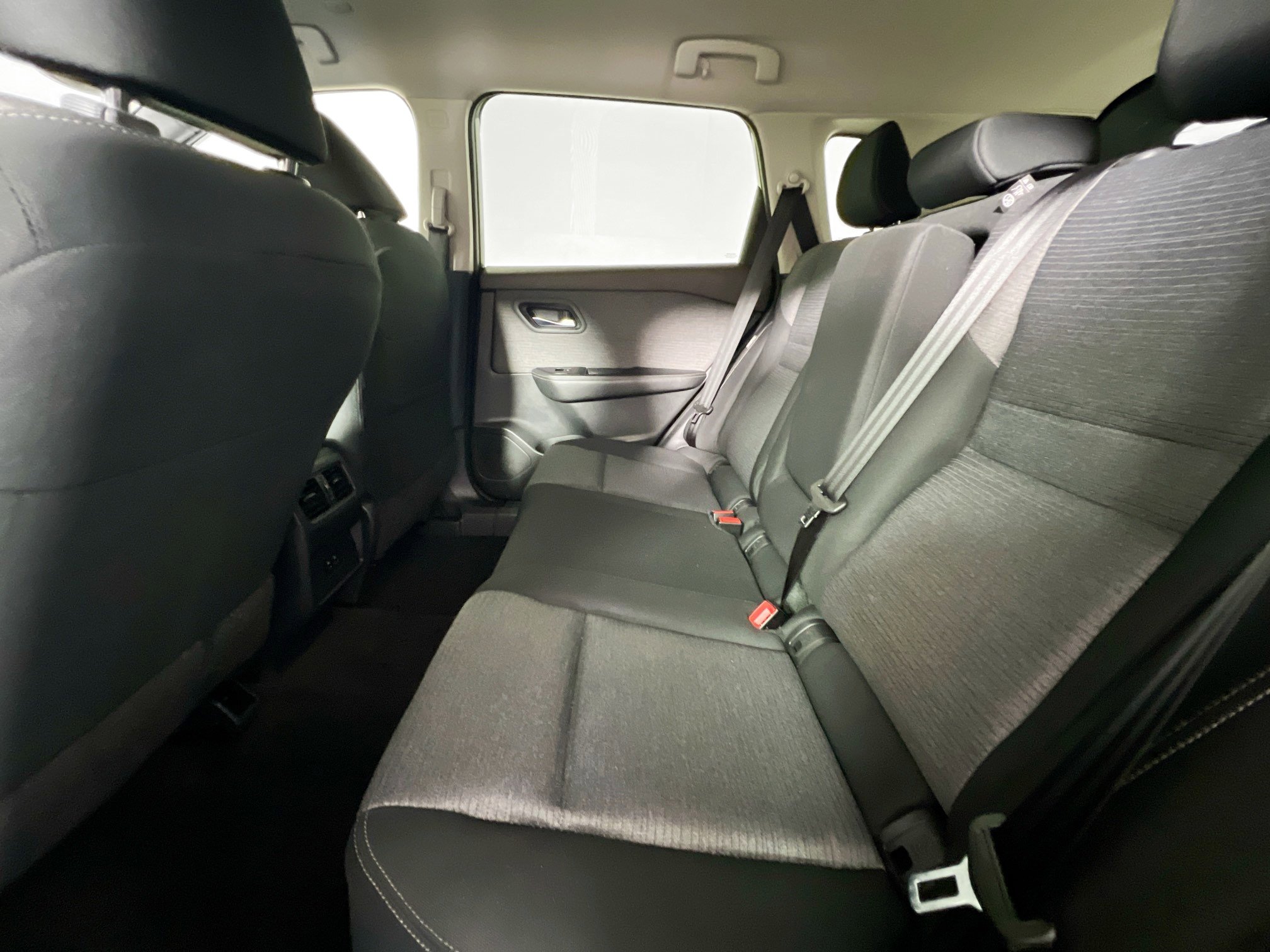 Used 2023 Nissan Rogue SV FWD image 29