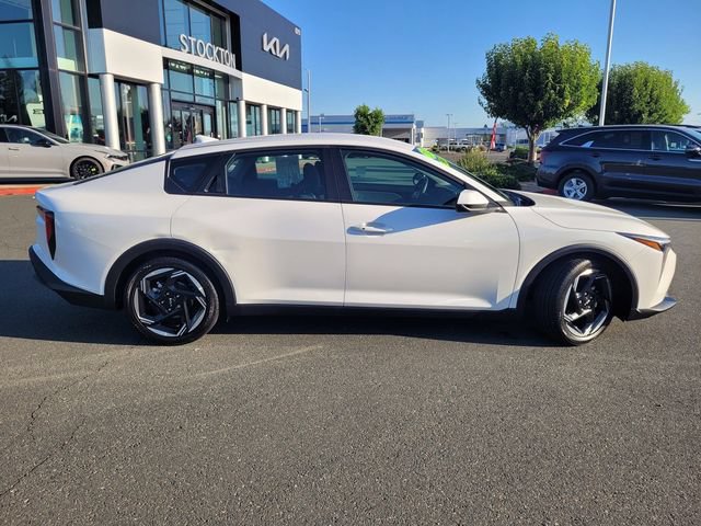 Used 2025 Kia K4 EX FWD image 3