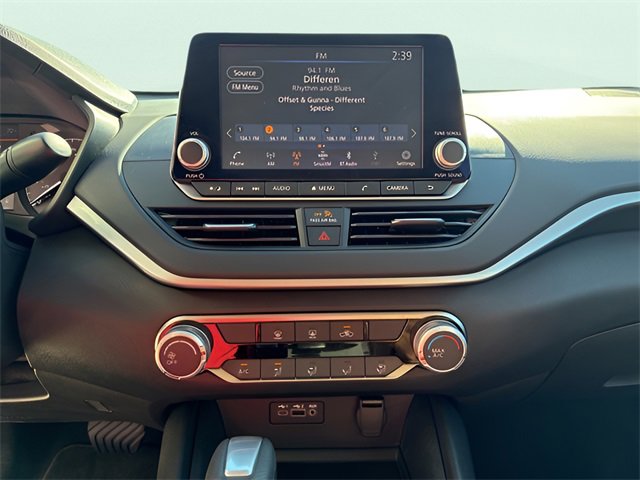 Used 2025 Nissan Altima 2.5 S image 24