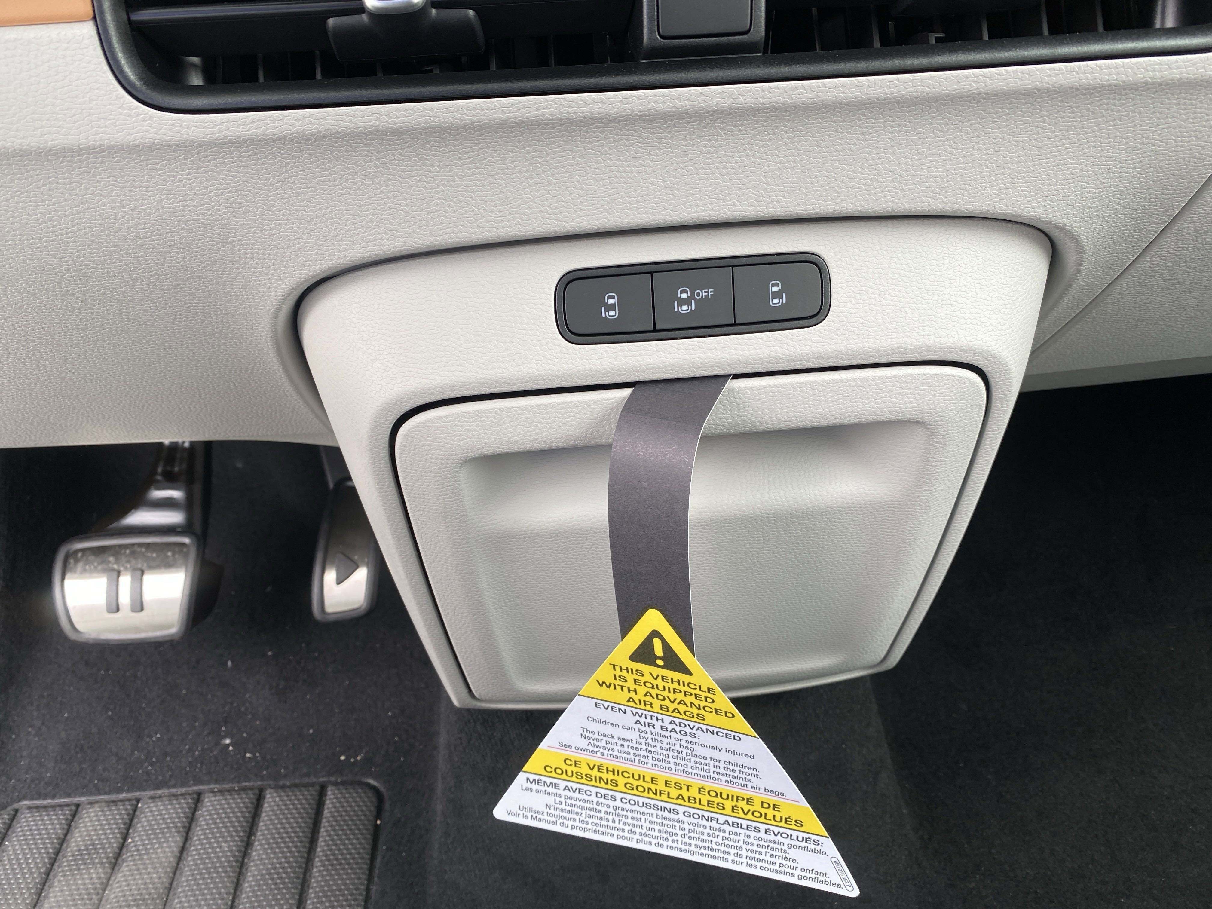 New 2025 Volkswagen ID. Buzz 1st Edition AWD/4WD image 18