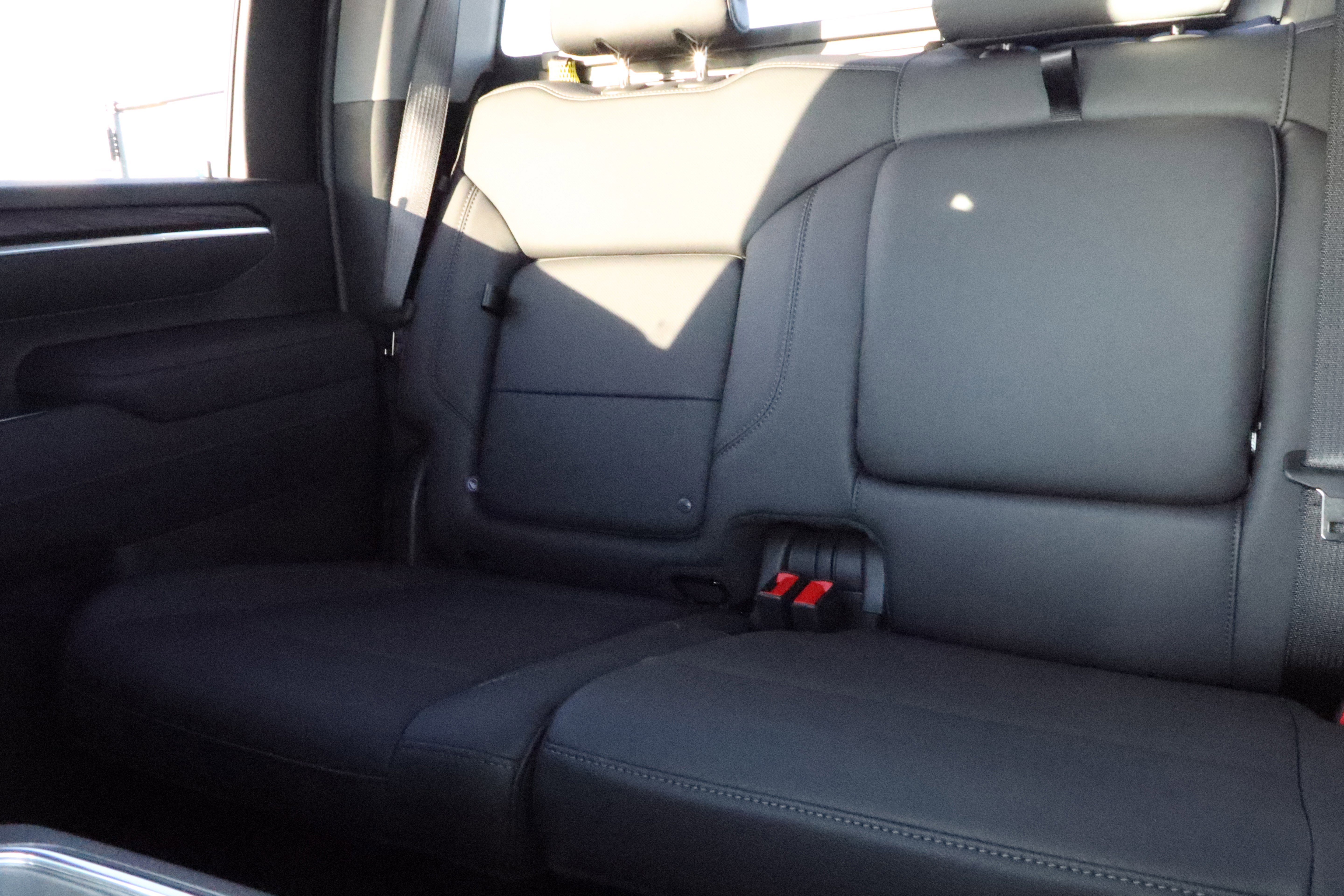 New 2026 GMC Sierra 2500 SLT w/ SLT Convenience Package image 13