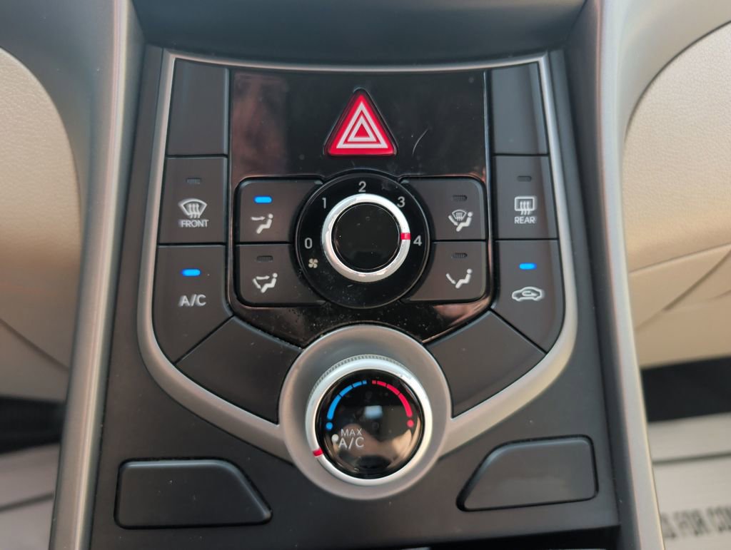 Used 2016 Hyundai Elantra SE FWD image 14