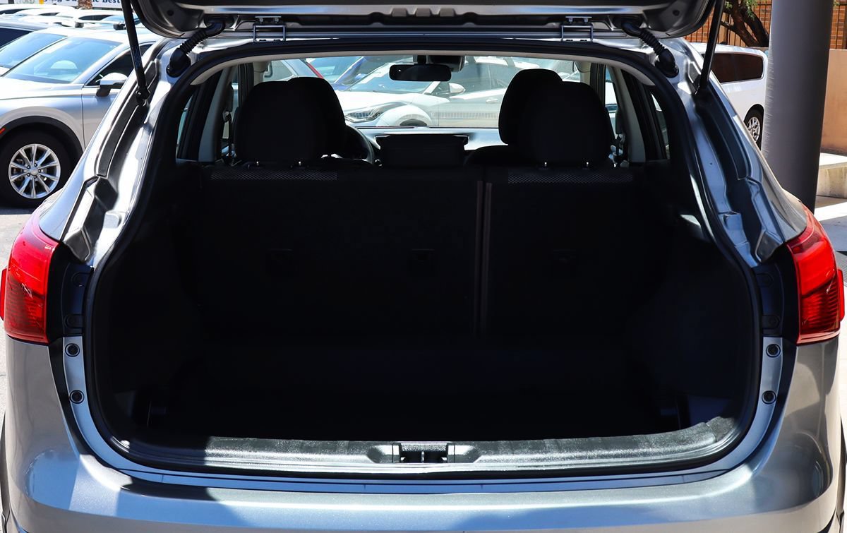 Used 2019 Nissan Rogue Sport SV FWD image 23