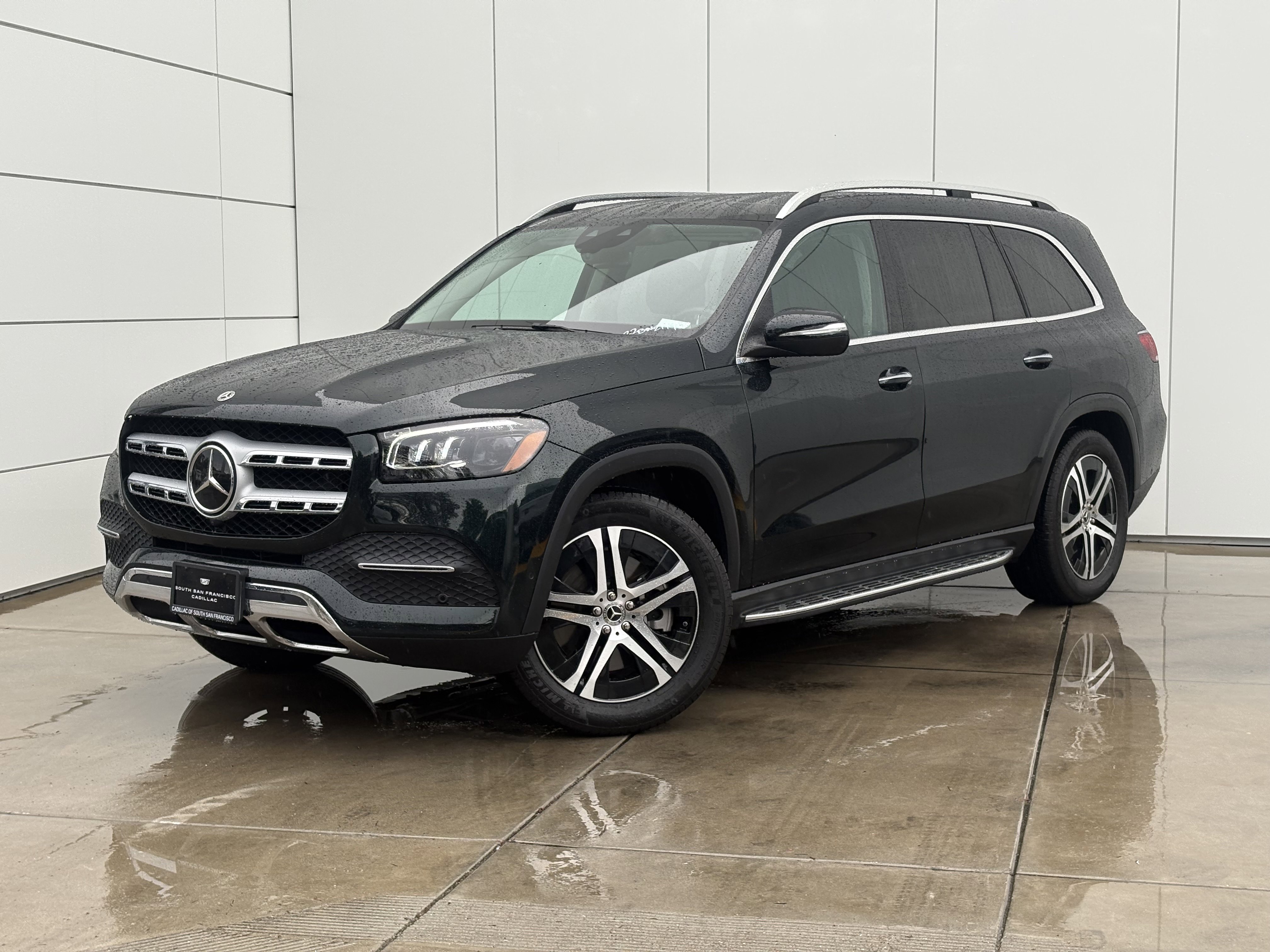 Used 2022 Mercedes-Benz GLS 450 4MATIC image 2