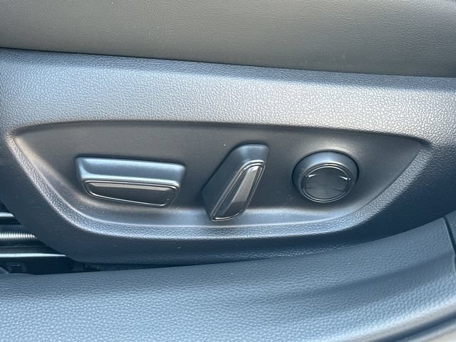 Used 2024 Toyota Prius Prime FWD image 15