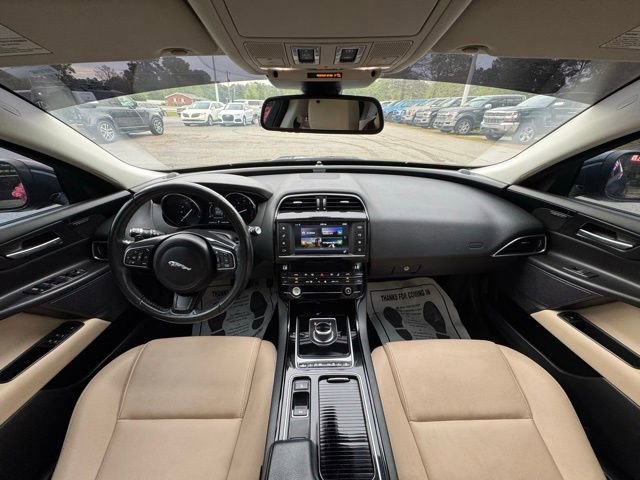 Used 2018 Jaguar XE Premium AWD/4WD image 18