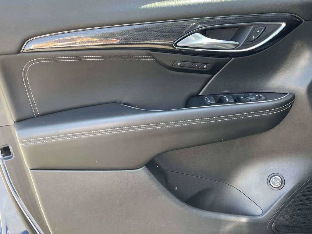 Used 2022 Buick Envision Essence w/ Safety Package FWD image 14