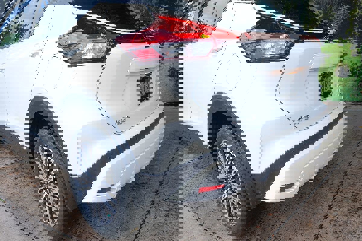 Used 2022 Nissan Kicks SV image 34