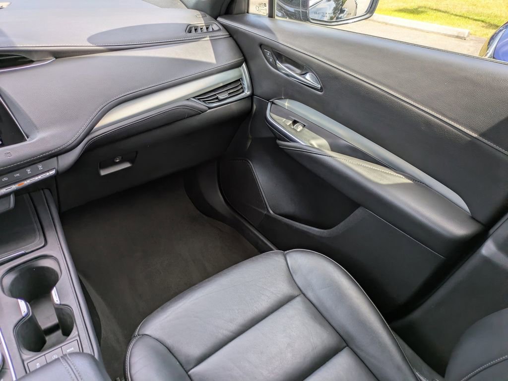 Used 2020 Cadillac XT4 Premium Luxury w/ Driver Awareness Package image 18