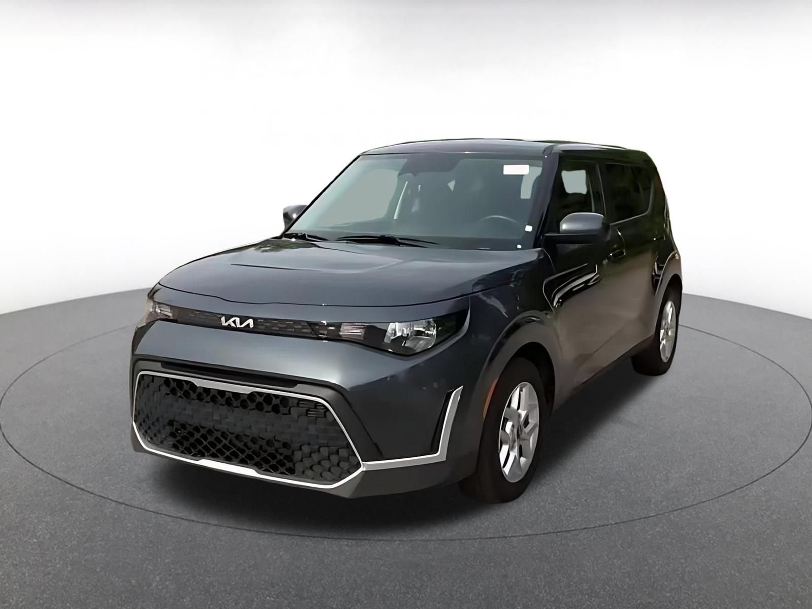Used 2025 Kia Soul LX w/ LX Technology Package FWD image 7