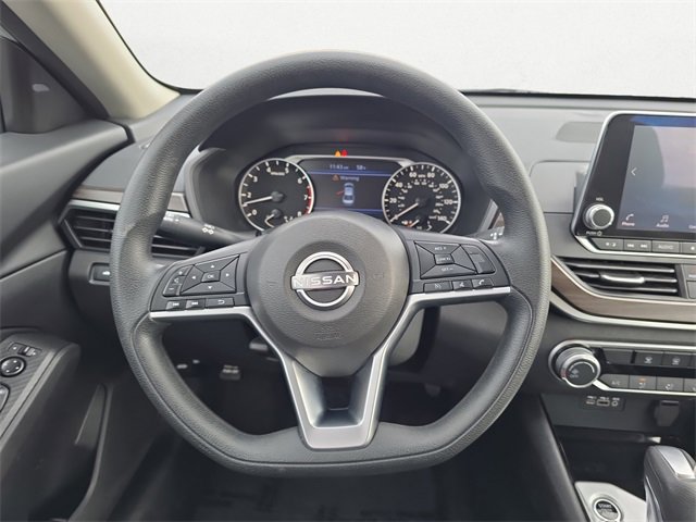 Used 2024 Nissan Altima 2.5 SV image 12