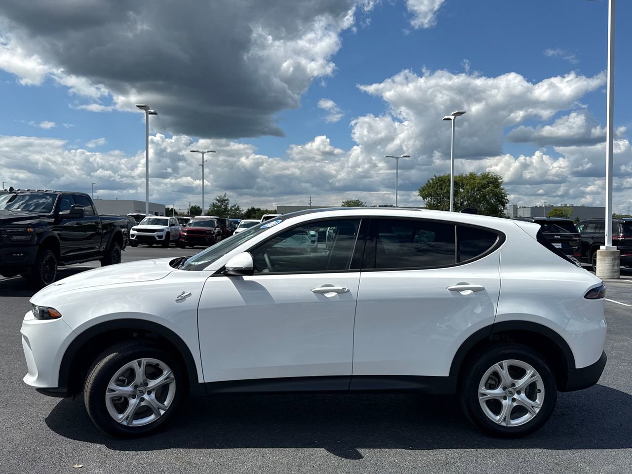 Used 2024 Dodge Hornet GT image 6