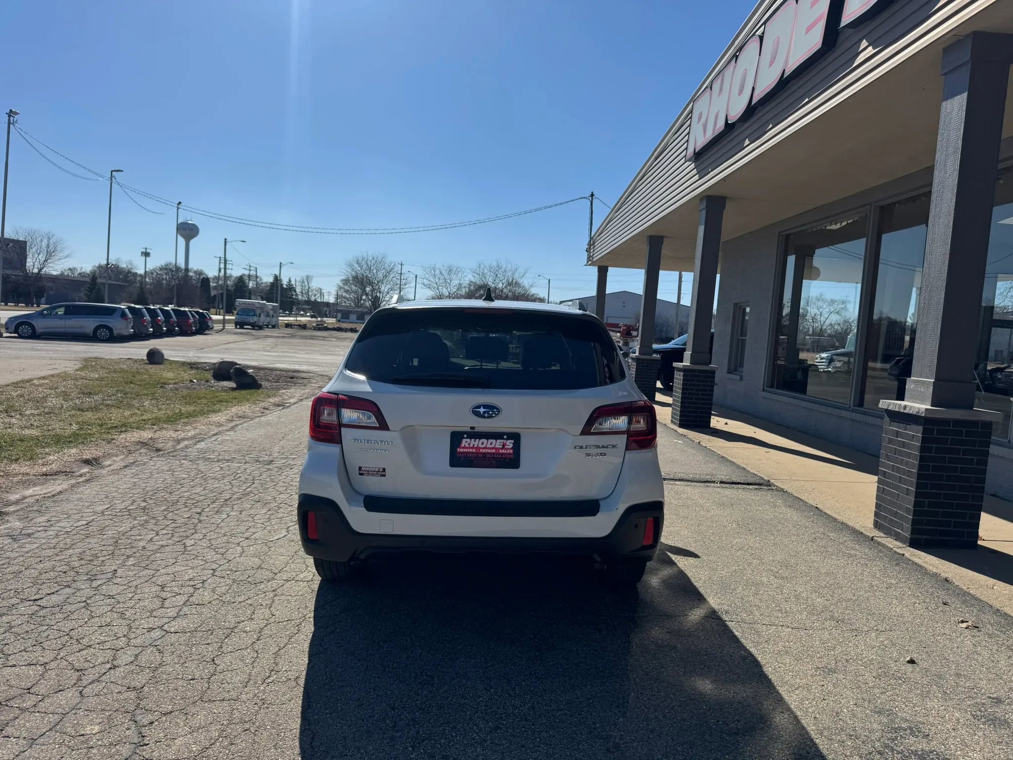 Used 2018 Subaru Outback 3.6R Touring AWD/4WD image 4