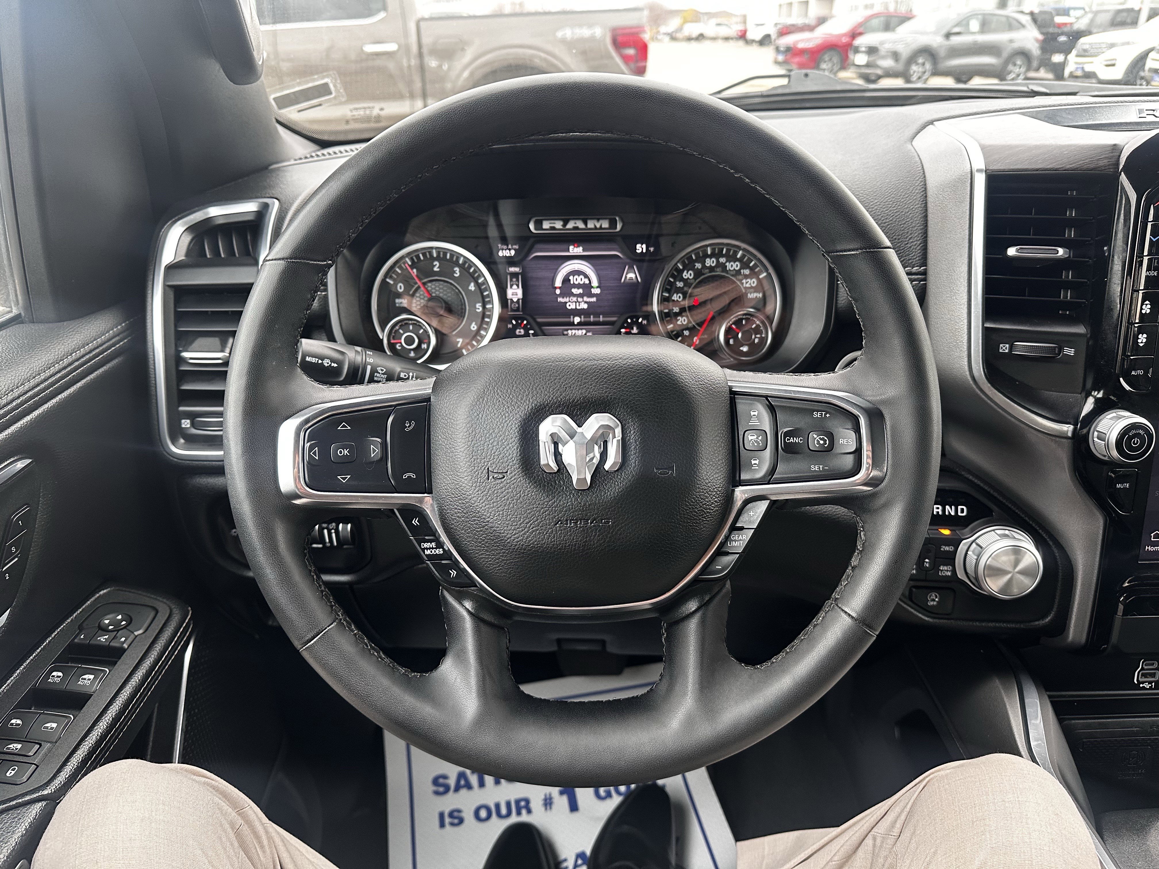 Used 2025 RAM 1500 Laramie image 9