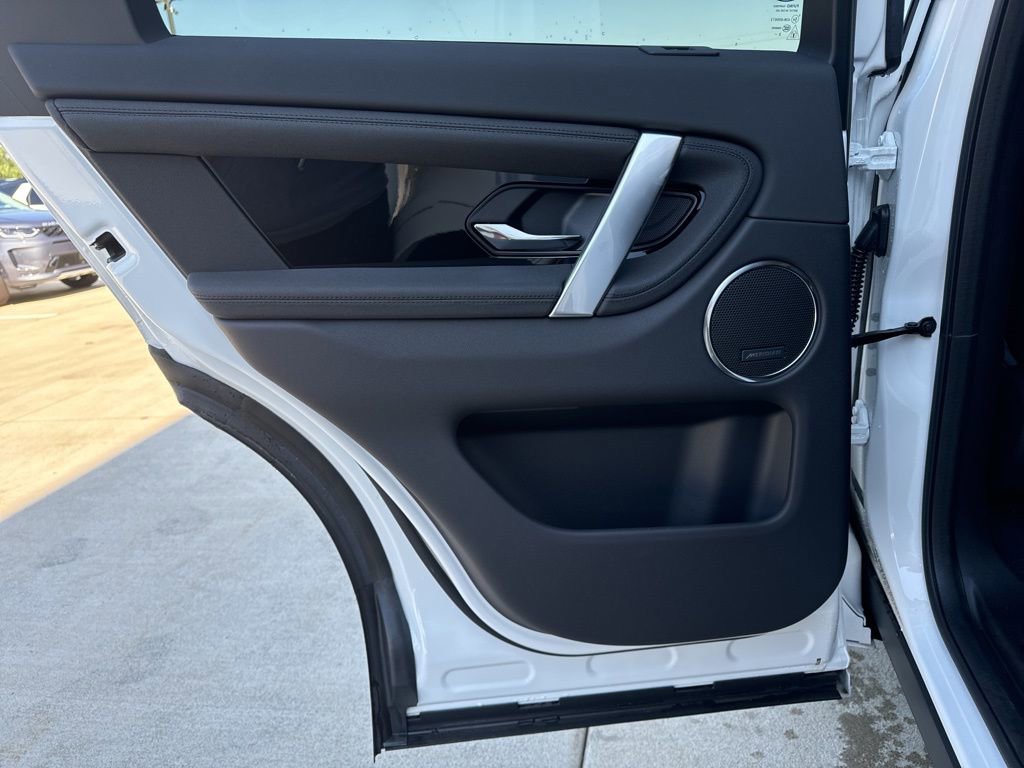New 2024 Land Rover Discovery Sport S image 10