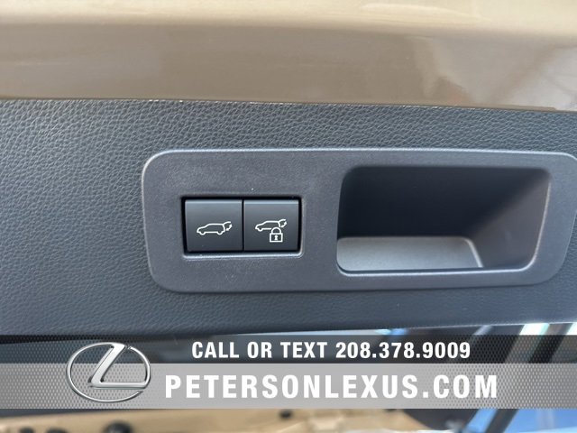 New 2026 Lexus RX 450h AWD image 23