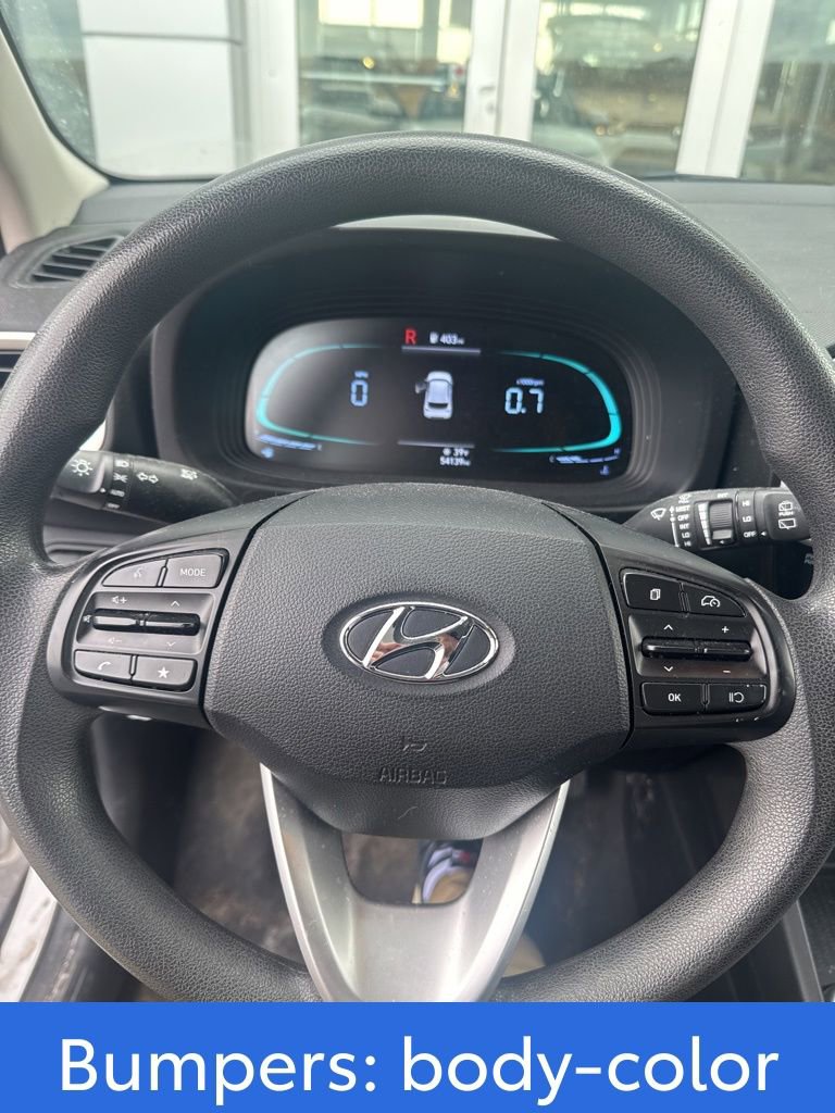 Used 2023 Hyundai Venue SE image 7