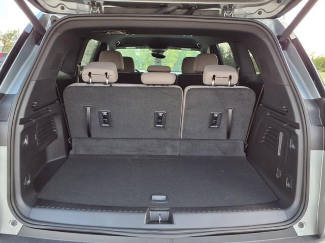 New 2026 GMC Acadia Elevation image 11