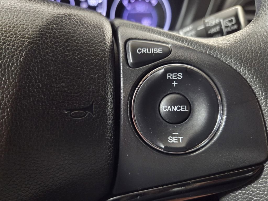 Used 2021 Honda HR-V LX image 19