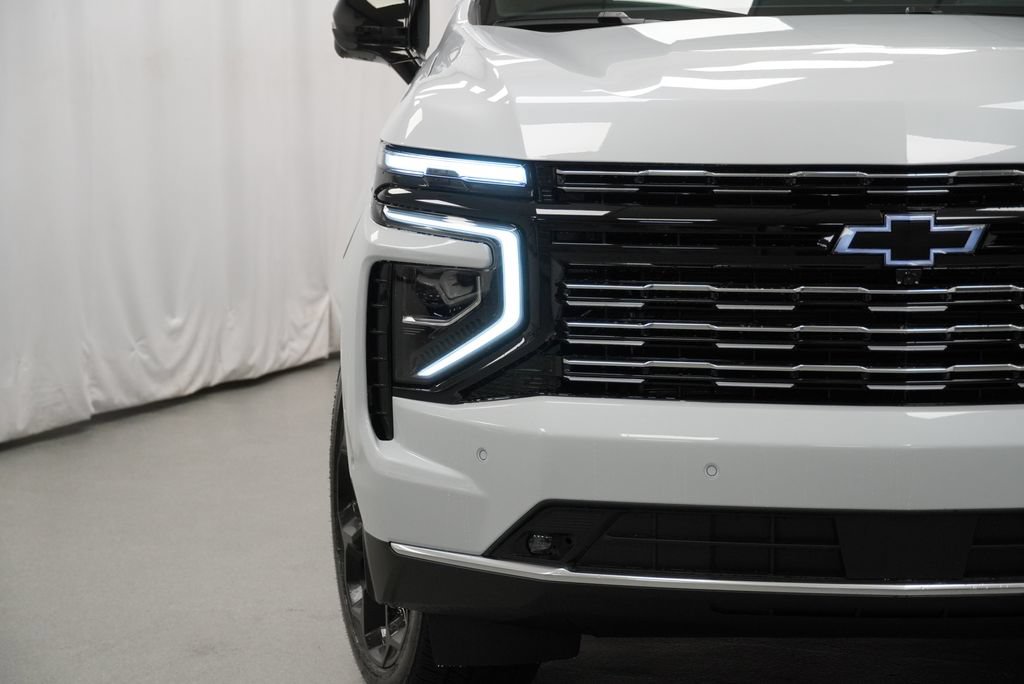 Used 2026 Chevrolet Tahoe High Country AWD/4WD image 36