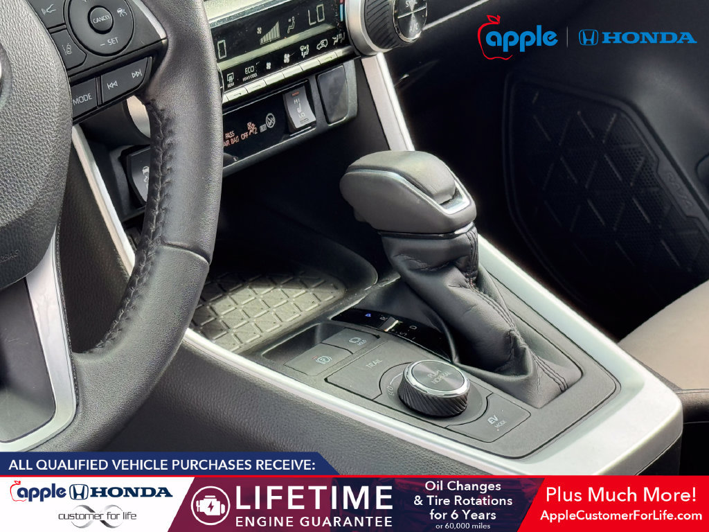 Used 2023 Toyota RAV4 XLE Premium AWD/4WD image 16