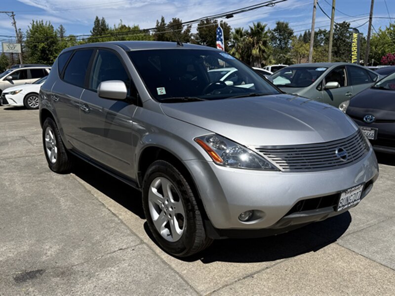 Used 2005 Nissan Murano SL FWD image 2