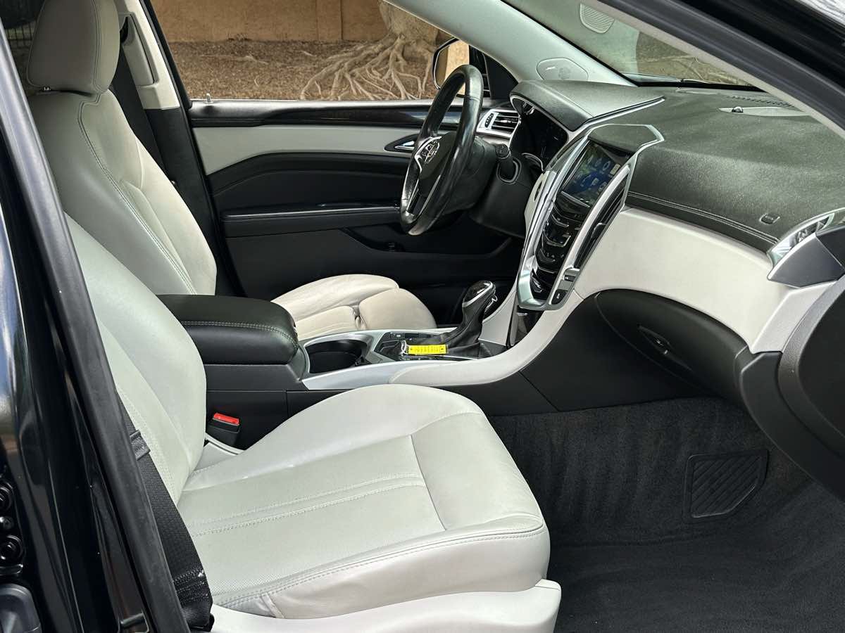 Used 2016 Cadillac SRX Luxury w/ Driver Awareness Package FWD image 10