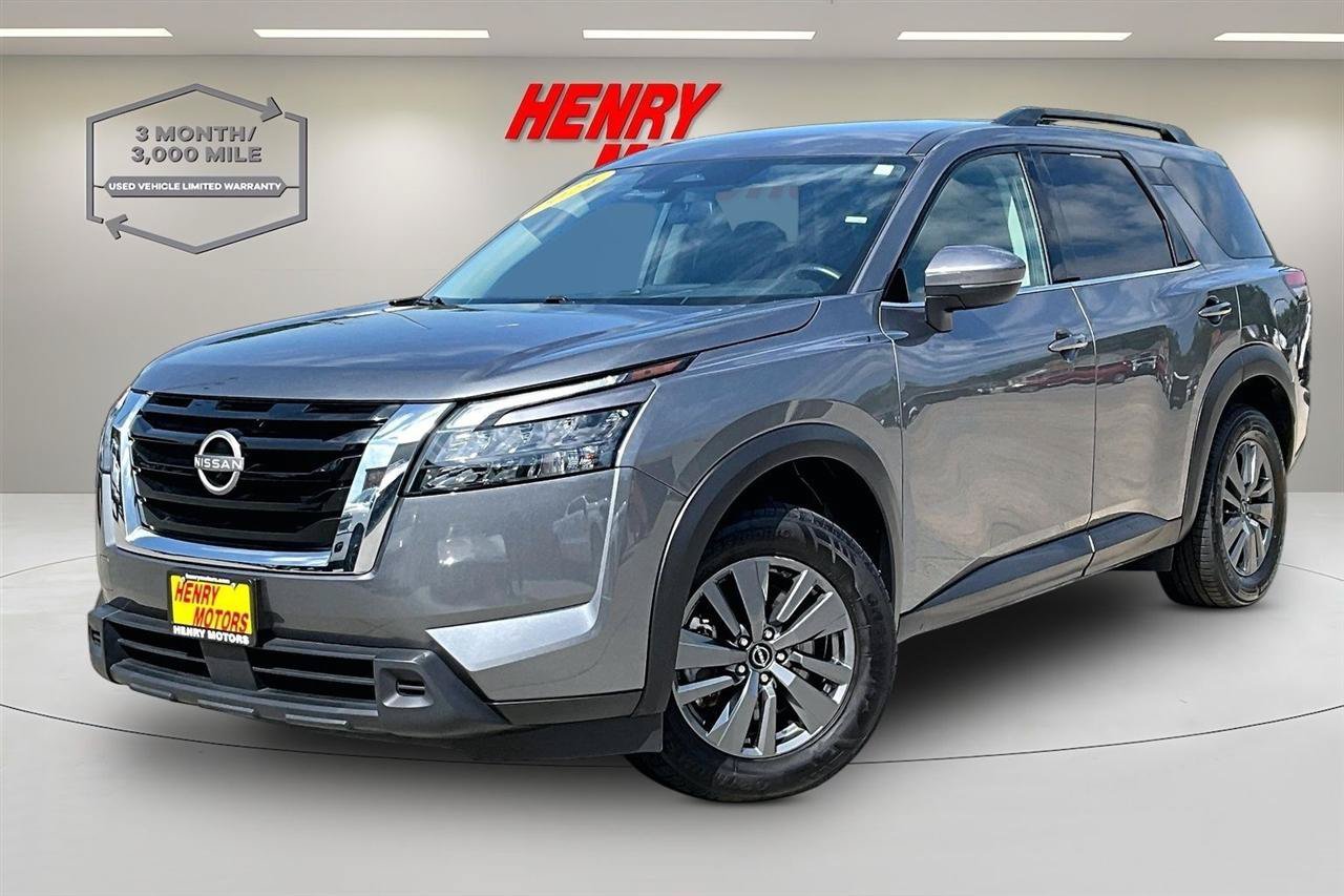 Used 2024 Nissan Pathfinder SV AWD/4WD image 3