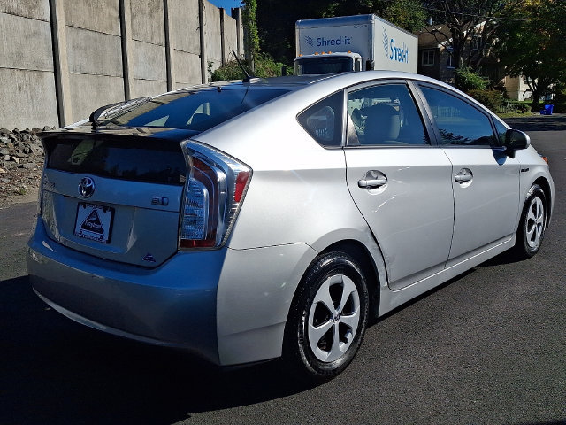 Used 2015 Toyota Prius Three FWD image 6