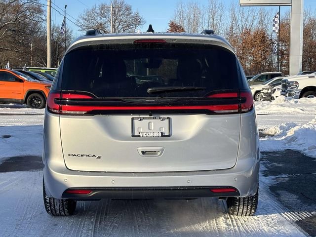 New 2026 Chrysler Pacifica Select w/ S Appearance Package FWD image 35