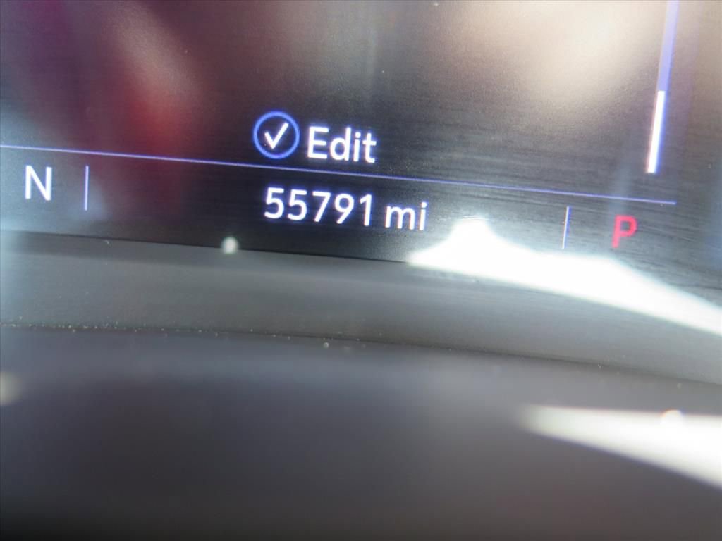 Used 2020 Cadillac XT4 Premium Luxury FWD image 14