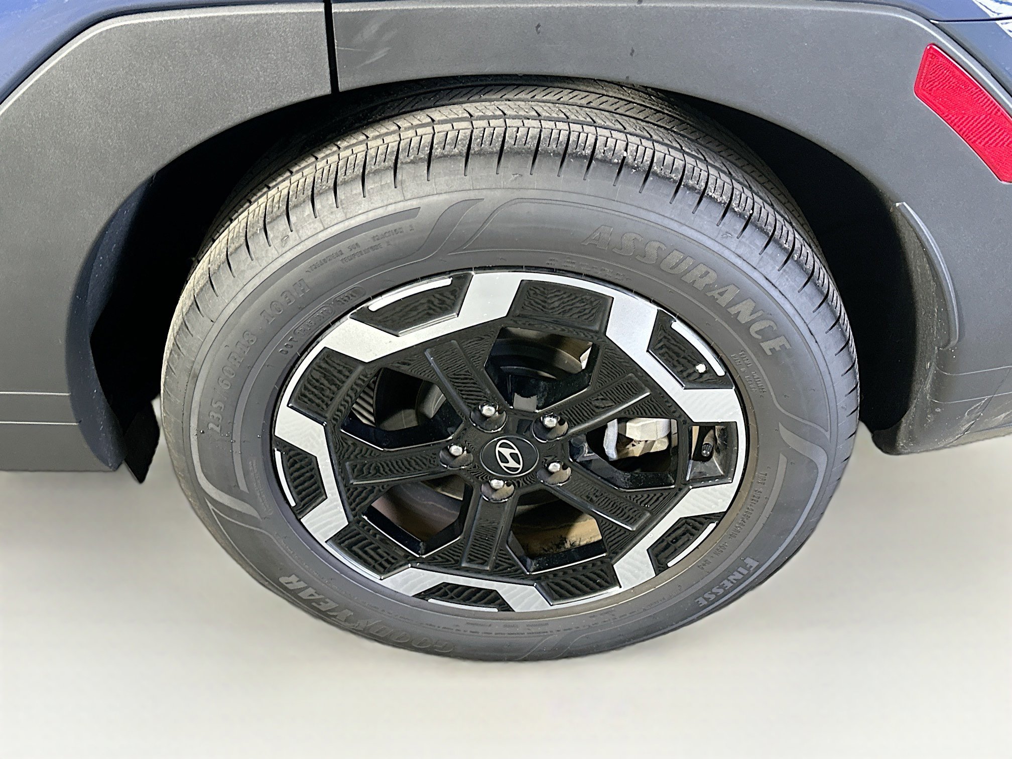 Used 2025 Hyundai Santa Fe SEL image 11